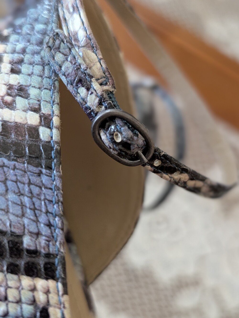 Johnston & Murphy Women's Size 7.5M Ankle-Strap Peep-Toe Heels in Snake Print - Picture 13 of 14